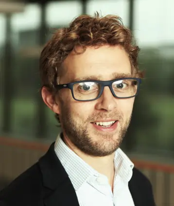 Jamie providing expert support to ensure successful use of MTa Kits in experiential learning.